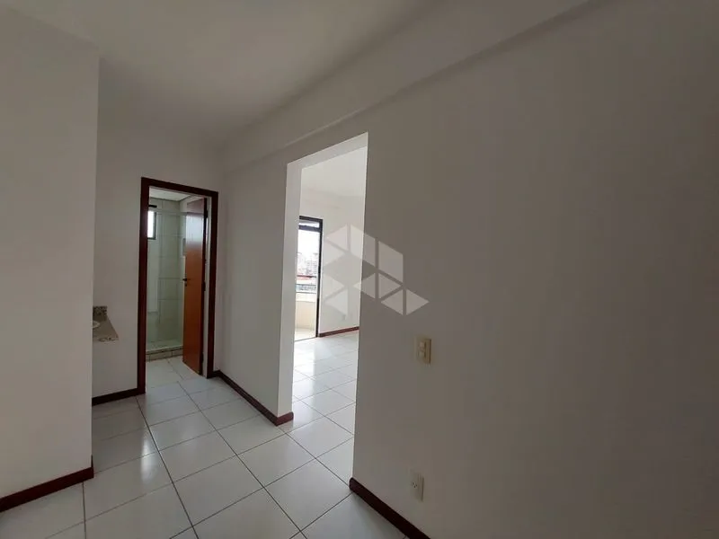 3-bedroom apartment with a balcony and 1 parking spot — photo 11