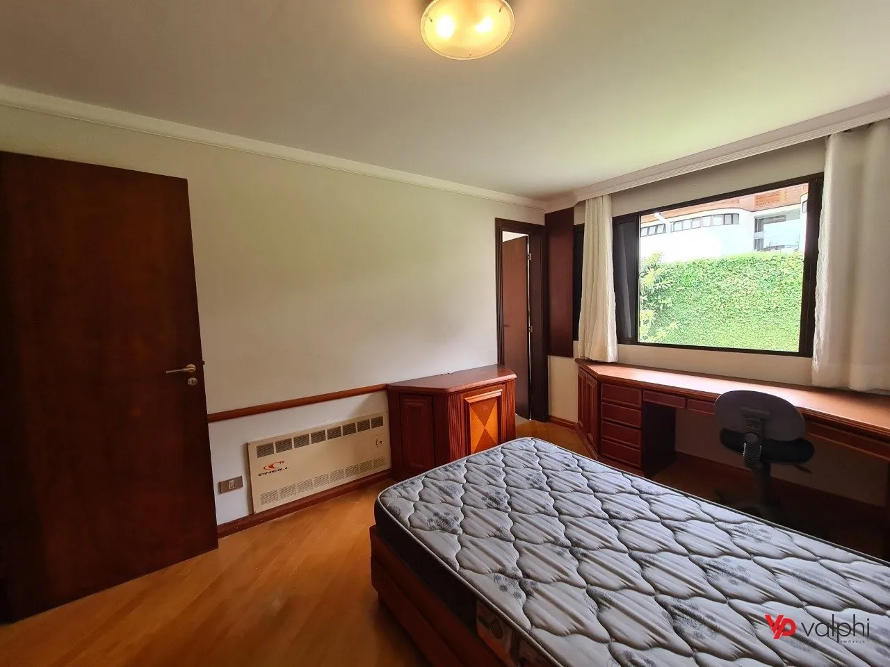Condo house with 3 en-suite bedrooms and private garden — photo 16