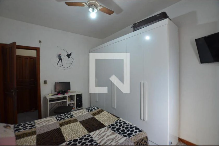 4-bedroom apartment with a home office — photo 15