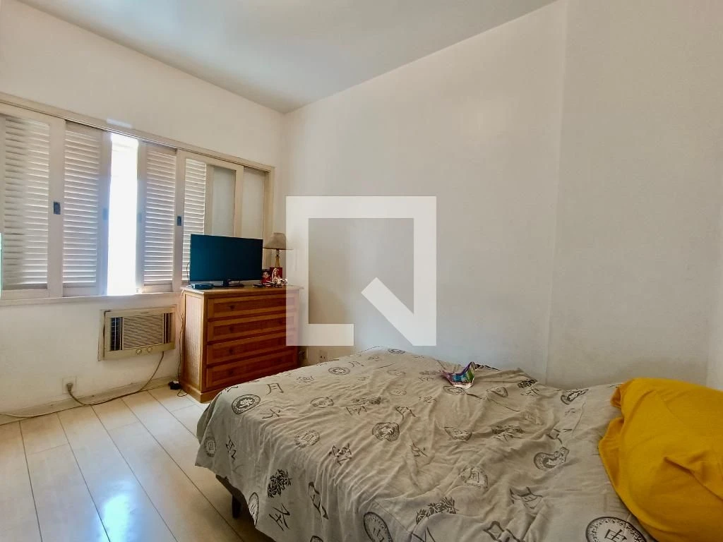 Furnished apartment with private yard and BBQ — photo 40
