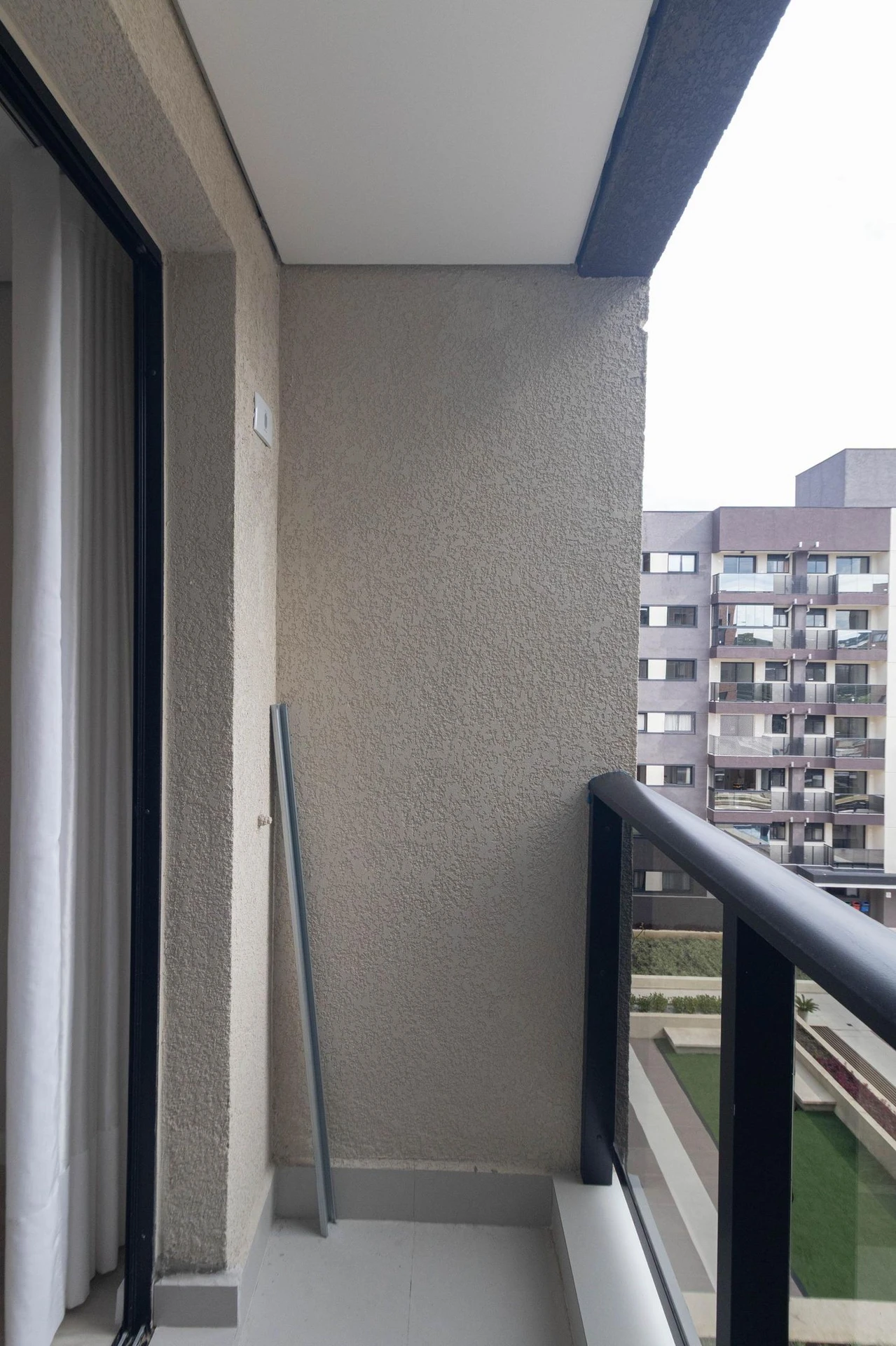 2-bedroom apartment with a washing machine in Curitiba — photo 4