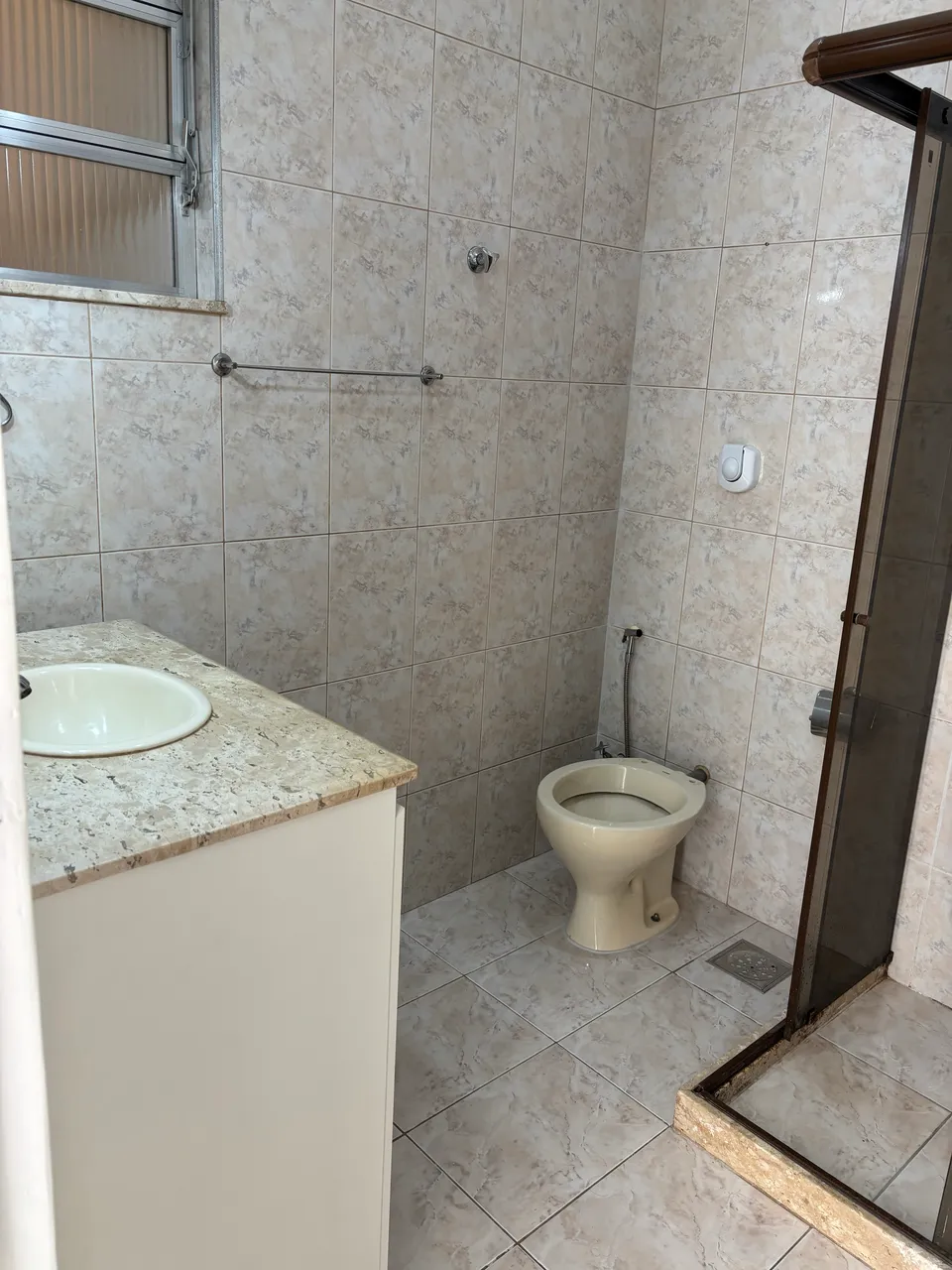 Unfurnished house with a glass shower and electric showerhead — photo 7
