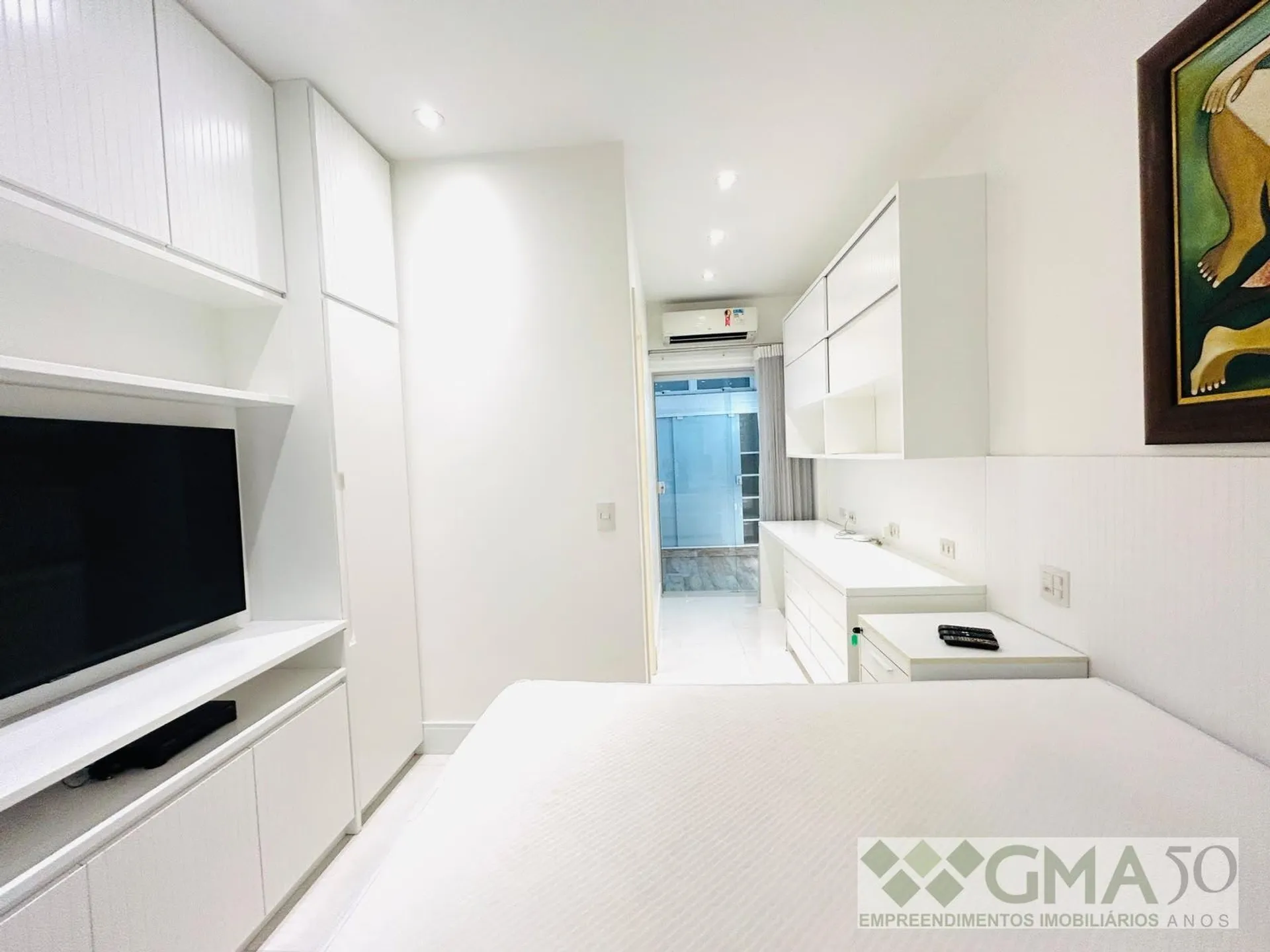Washing machine in a 3-bedroom apartment, 130 m² — photo 32