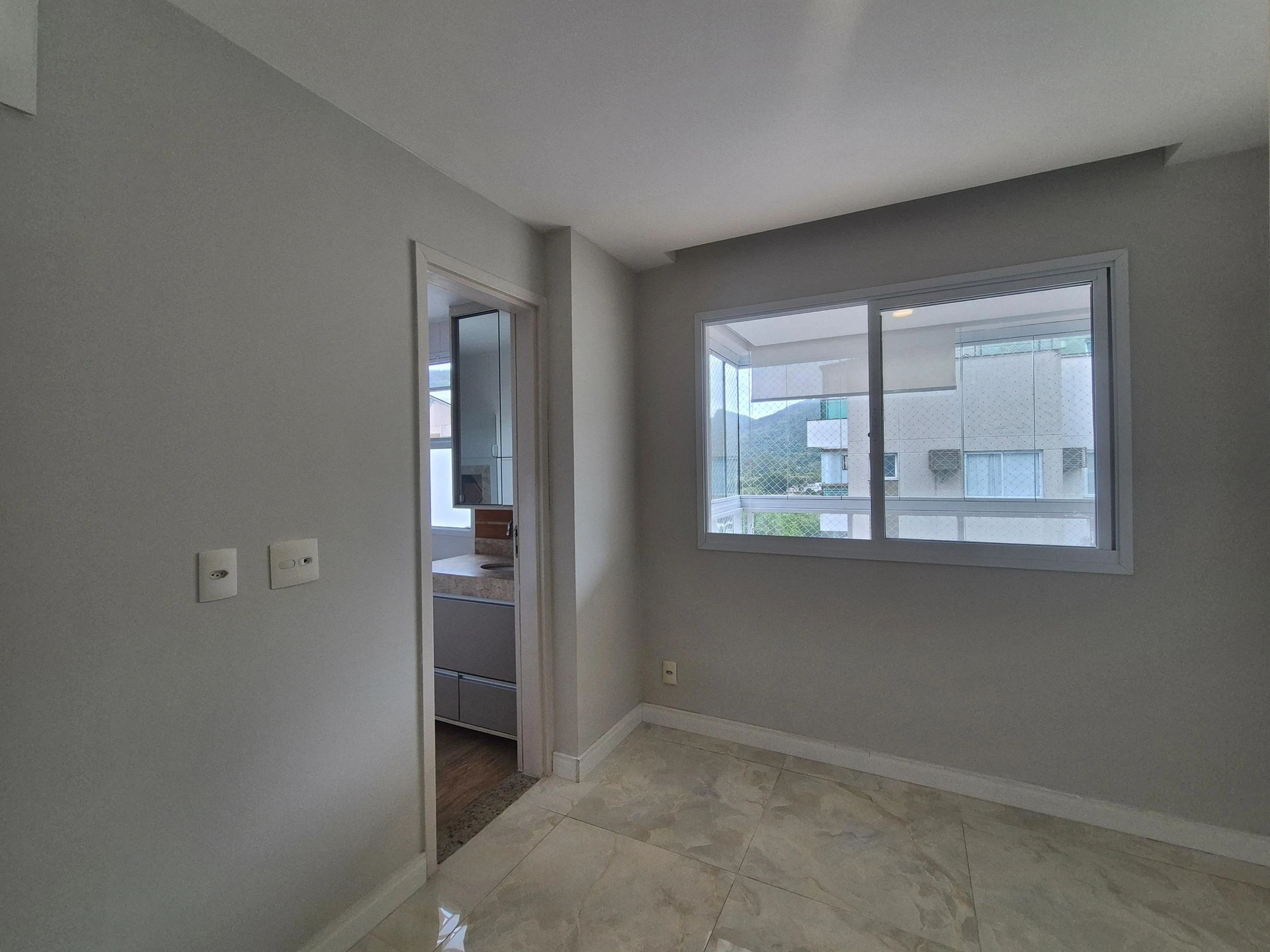 Apartamento de 2 quartos com closet — photo 15