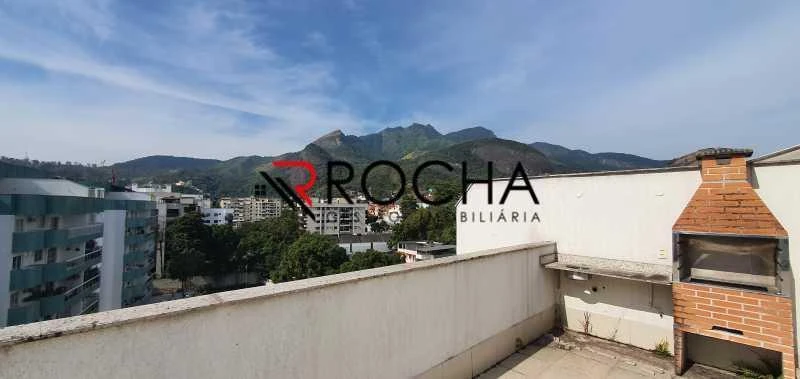 Furnished duplex penthouse with balcony and 3 en-suites — photo 11
