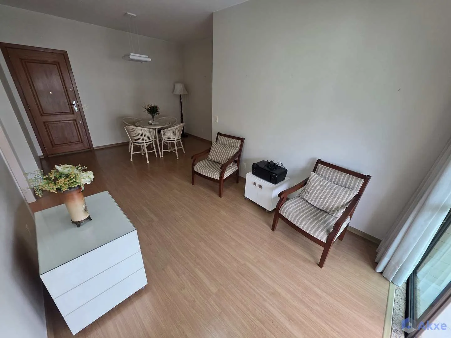 2-bedroom apartment with an enclosed glass balcony — photo 7