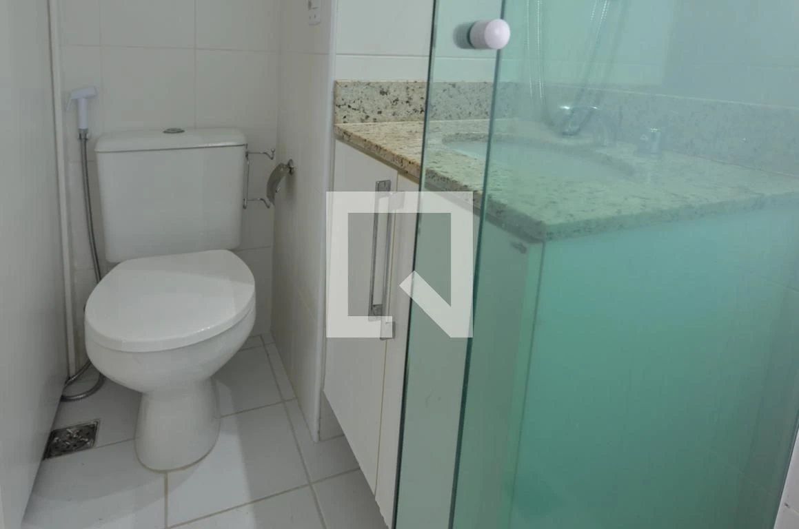 Квартира 80 м² із заскленим балконом та робочим місцем — photo 39
