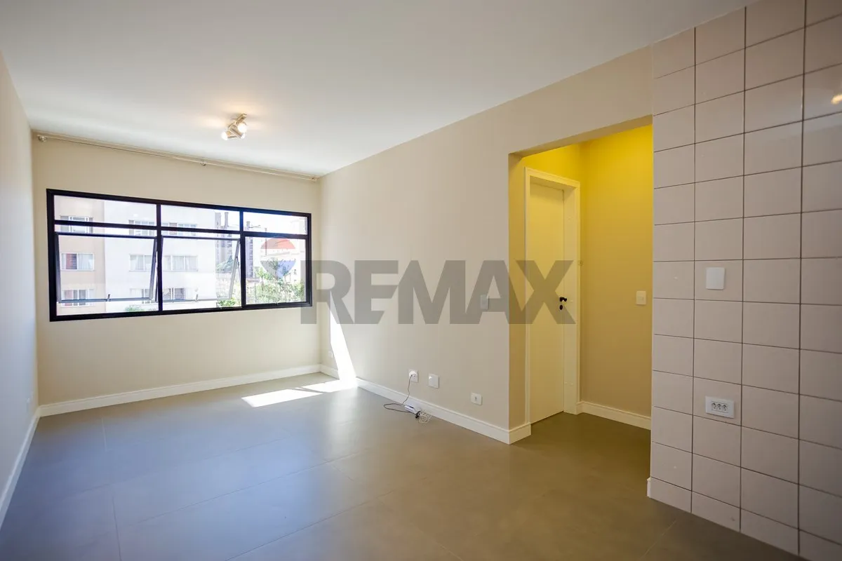1-bedroom apartment with 1 parking spot and open kitchen