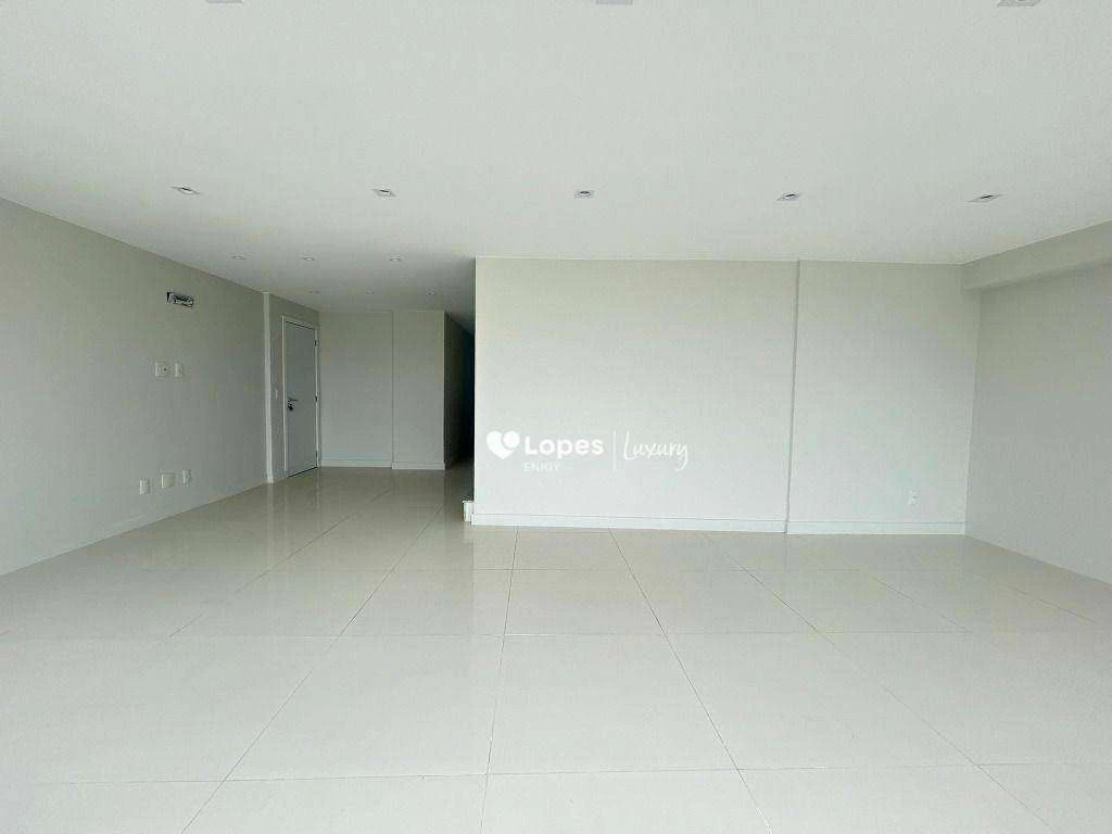 Duplex penthouse with private pool and 316 m² — photo 8