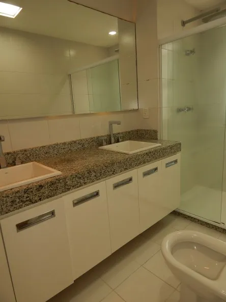 3-bedroom apartment in a building with a sauna — photo 12