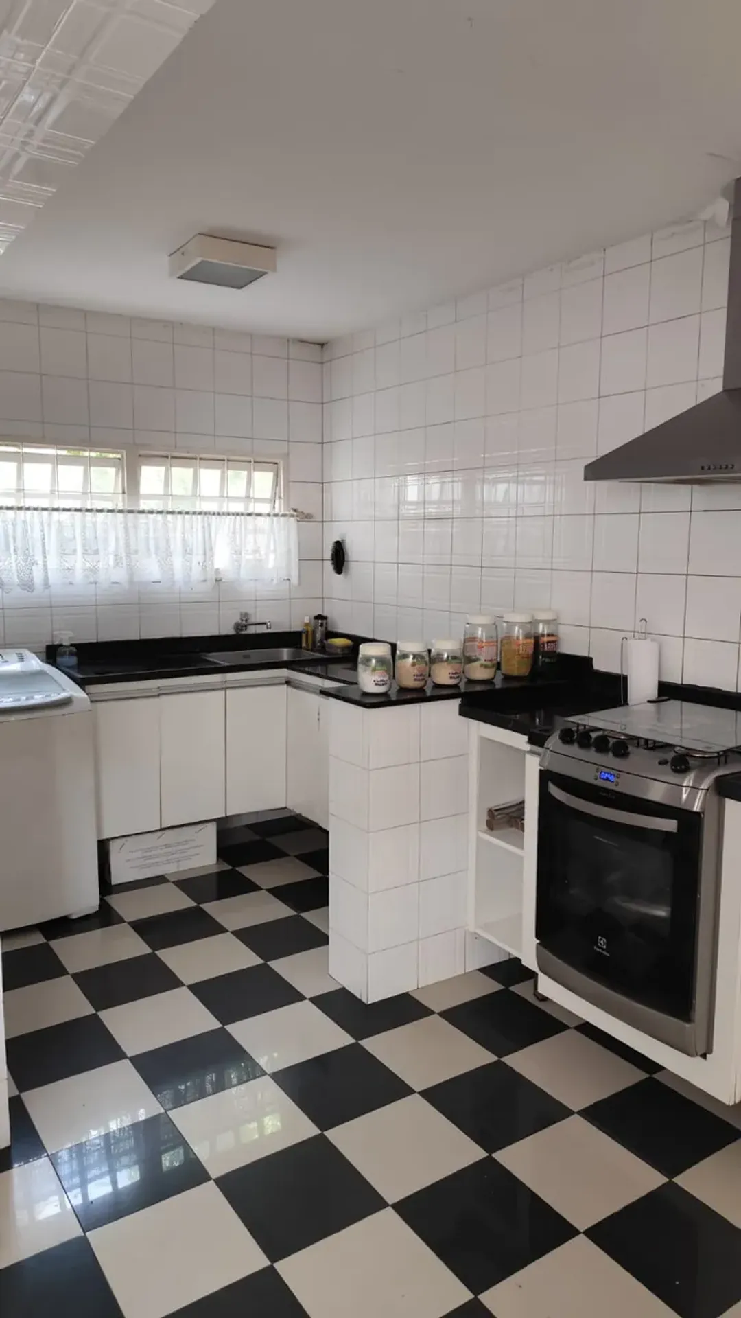 Furnished house, 360 m², with a walk-in closet