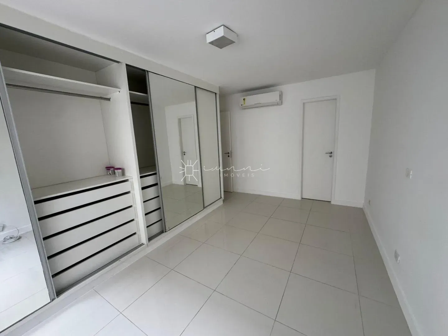 Apartamento com 4 quartos e 5 banheiros com terraço — photo 31