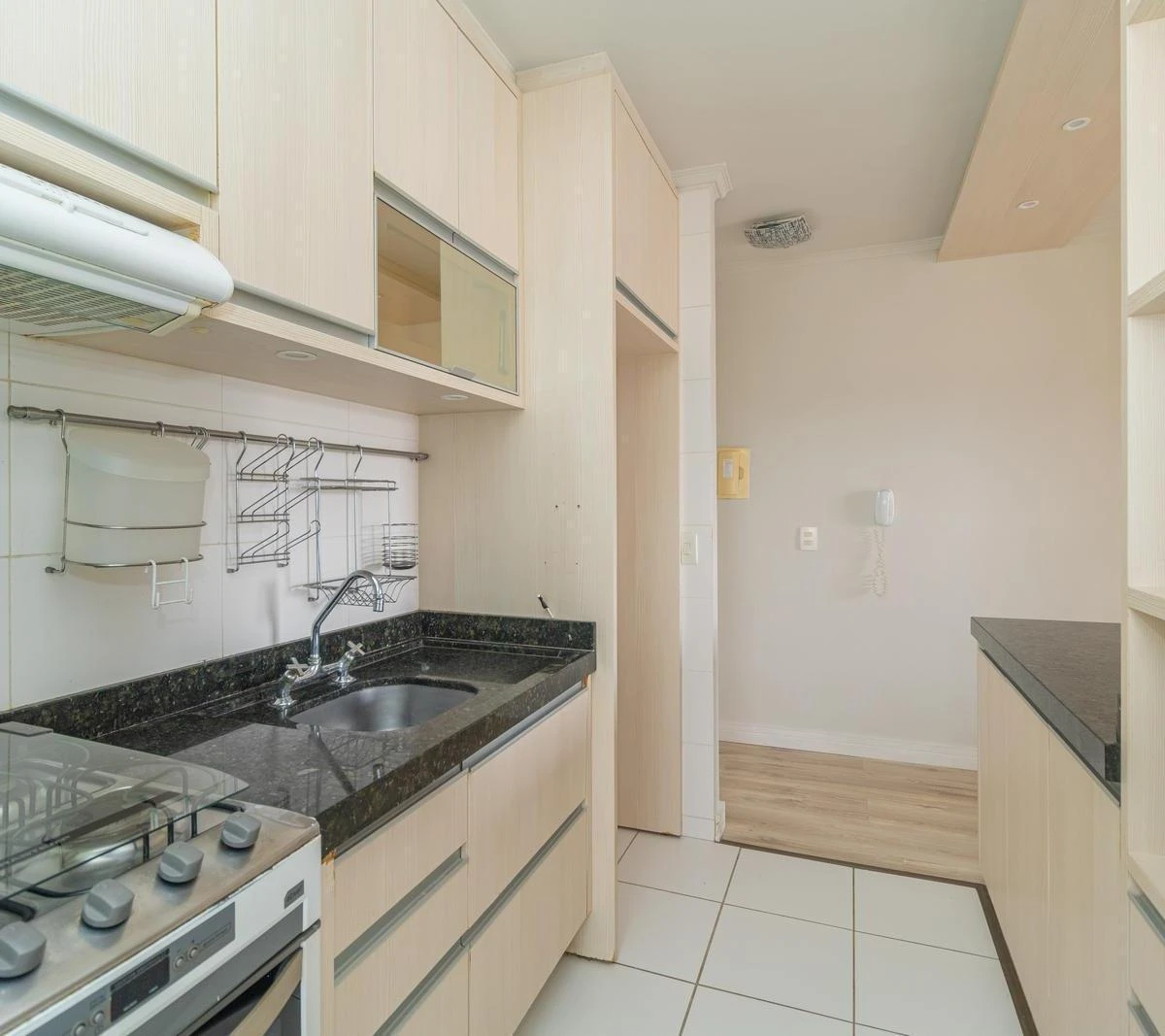 3-bedroom apartment with a home office in Curitiba — photo 5