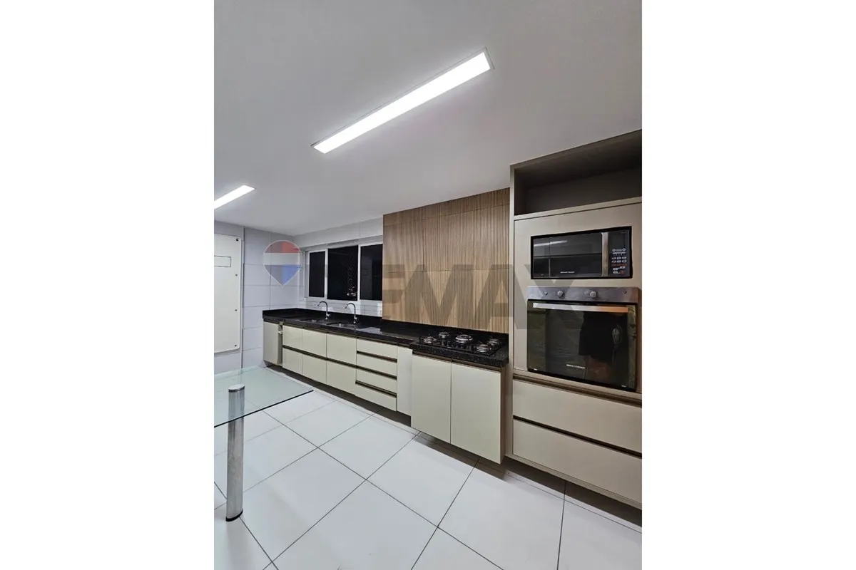 Квартира з 4 спальнями та гардеробною — photo 2