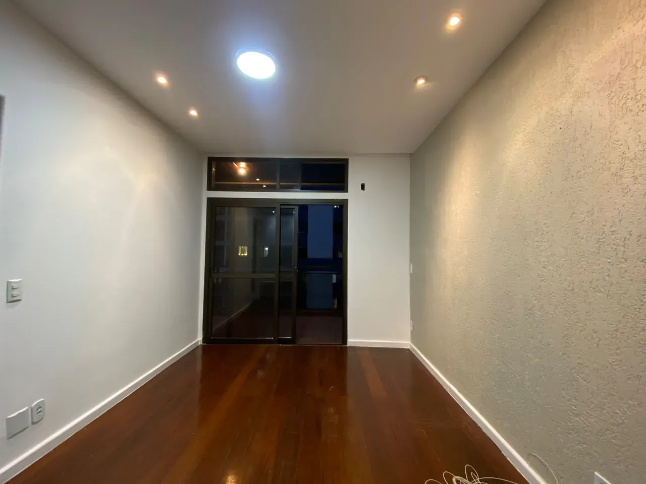 Apartamento de 3 quartos com varanda envidraçada — photo 11