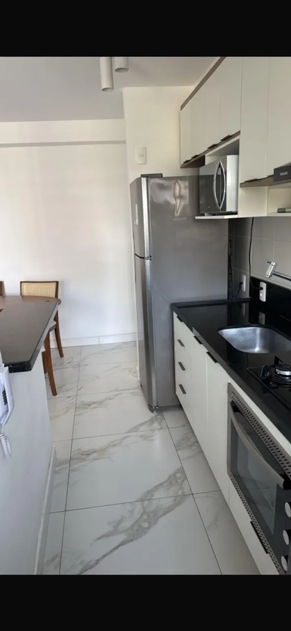 3-bedroom apartment in a building with a gym — photo 3