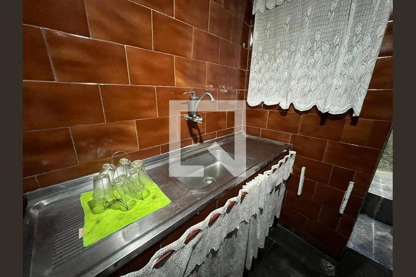 Rental house with 4 bedrooms and 600 m² — photo 46