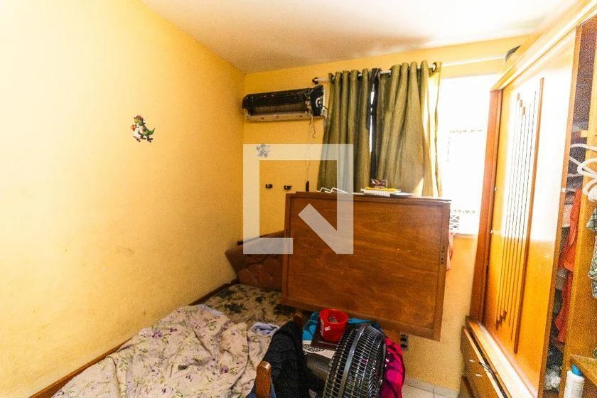 2-bedroom apartment in a building with a pool — photo 13