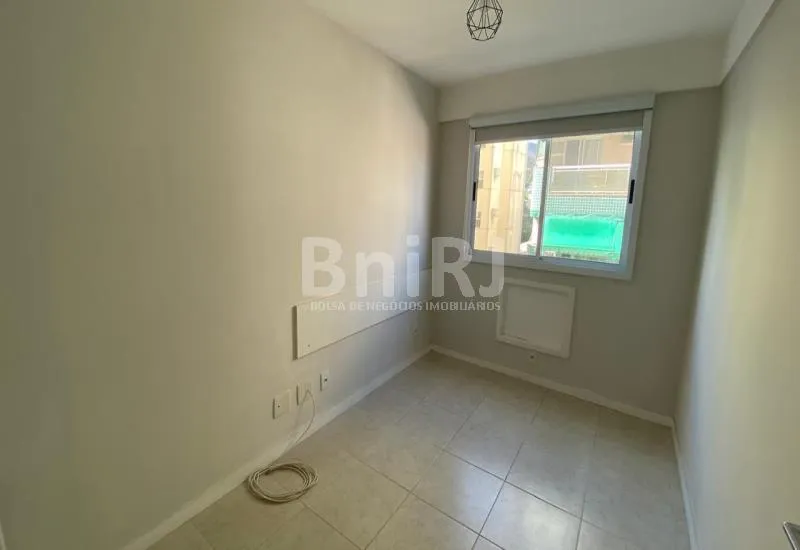 Unfurnished 2-bedroom apartment with a closed kitchen — photo 5