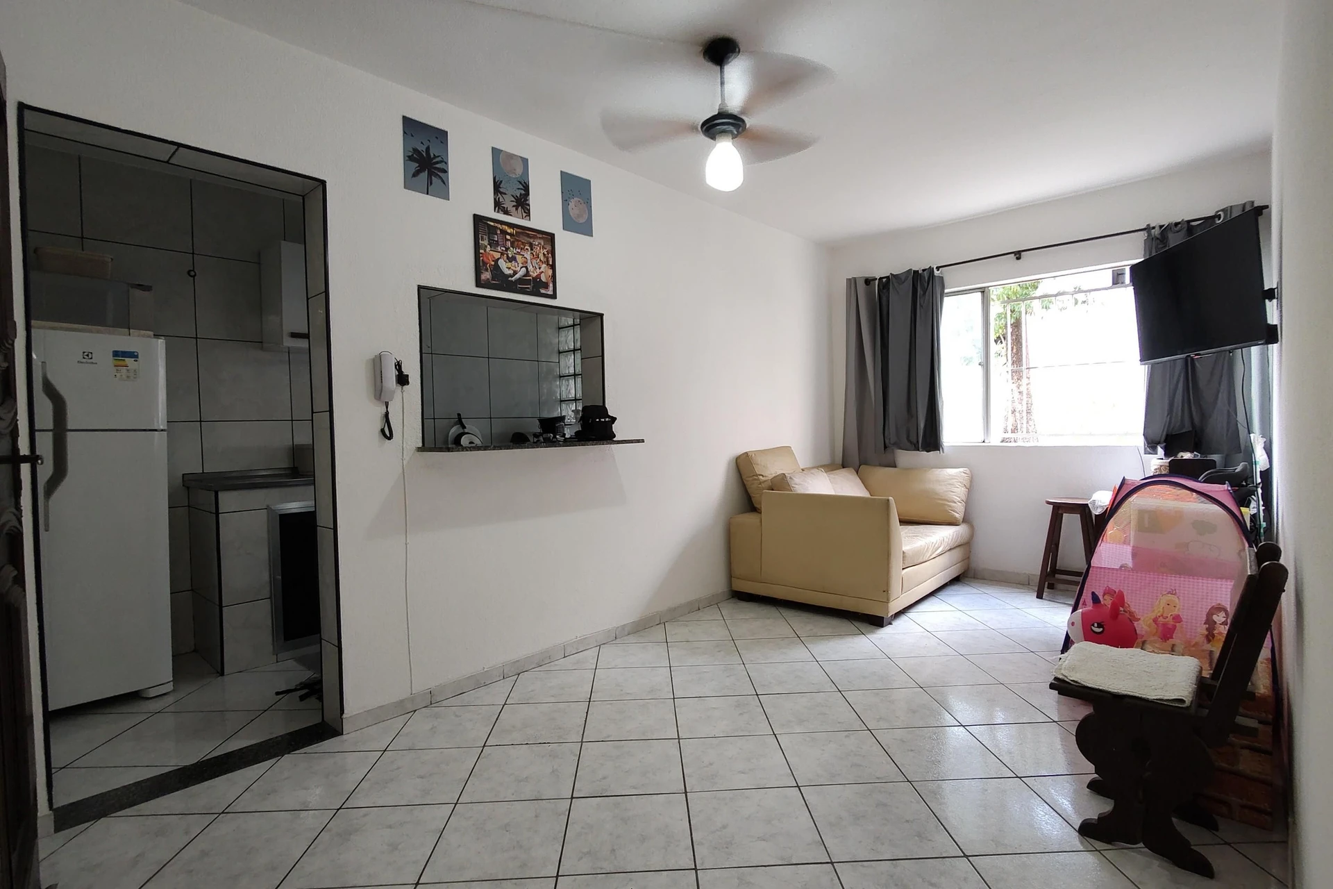 Furnished 1-bedroom apartment with gas open-plan kitchen