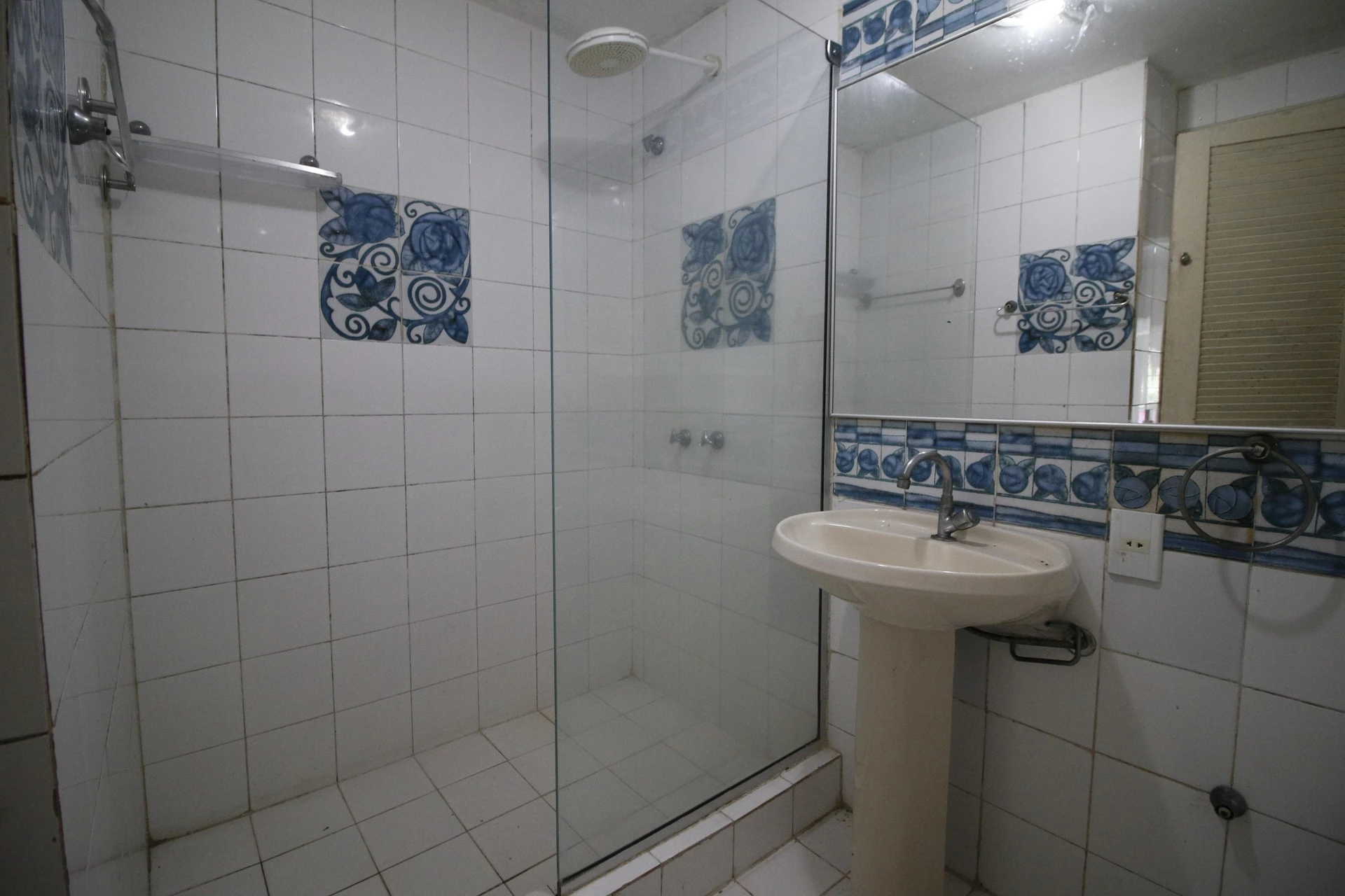 Mountain view in a 3-bedroom house, 460 m² — photo 28