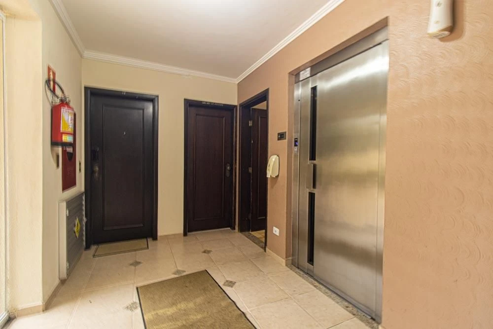 3-bedroom apartment with a home office in Curitiba — photo 23