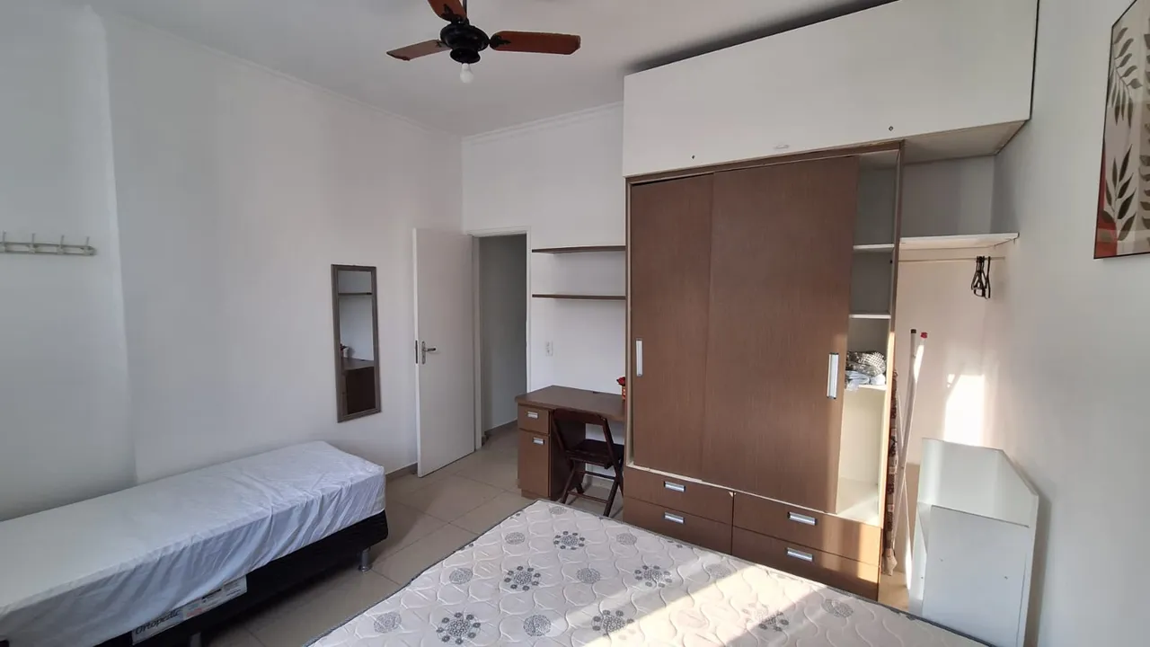Furnished 1-bedroom apartment with open-plan kitchen — photo 8
