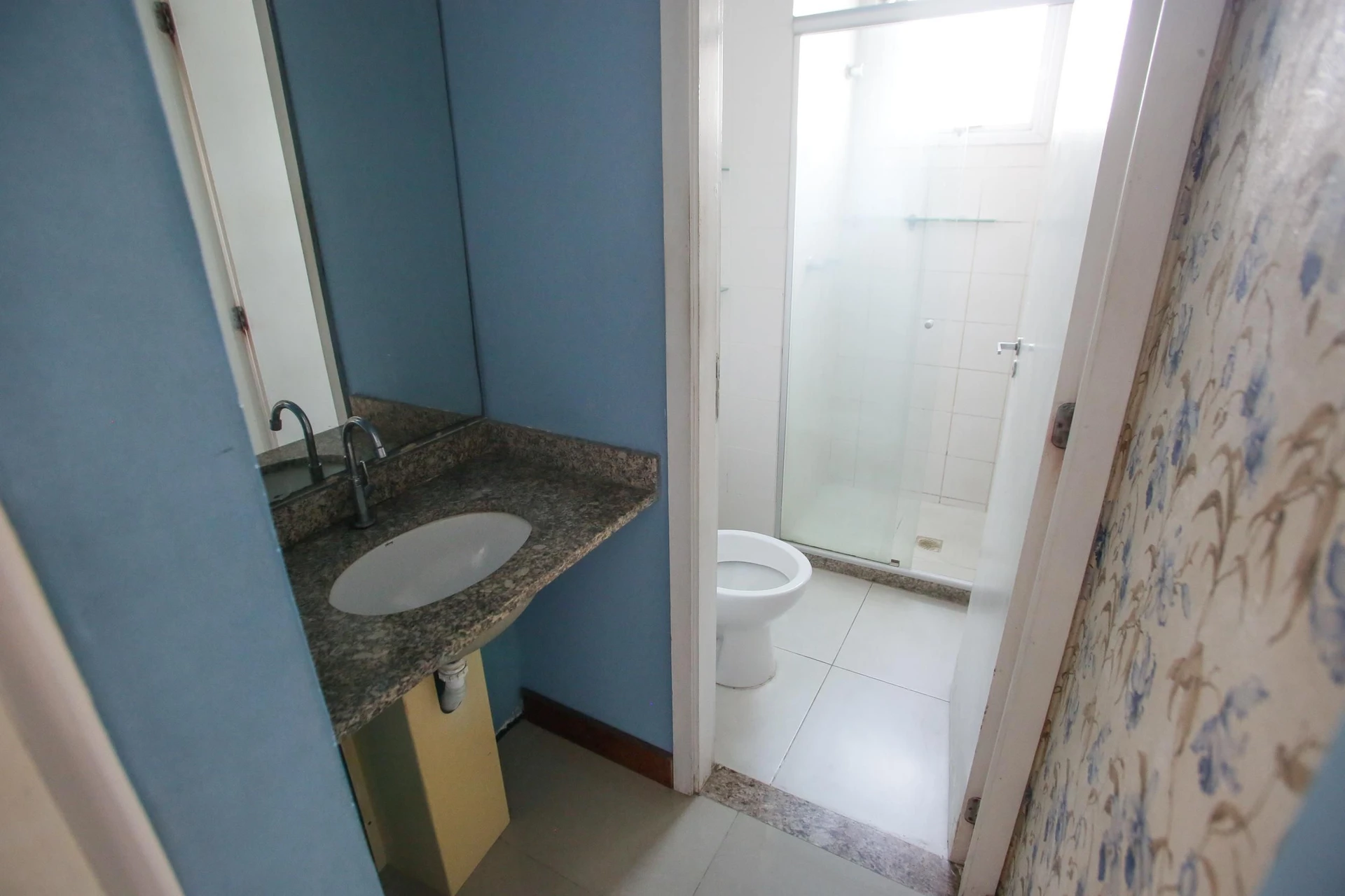 2-bedroom apartment with a mountain view — photo 22