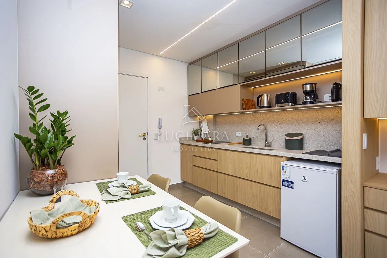 Furnished 1-bedroom apartment with open-plan kitchen — photo 15