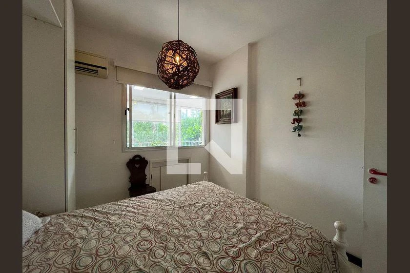 Furnished apartment, 86 m², with a glass-enclosed balcony — photo 20
