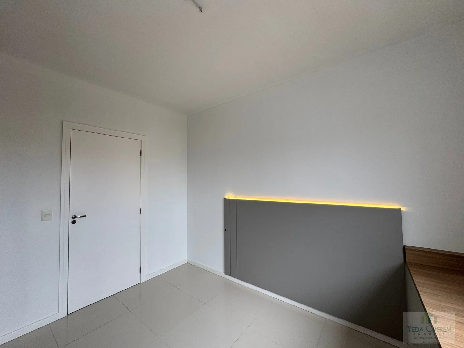 2-bedroom apartment with a grill on the balcony — photo 5