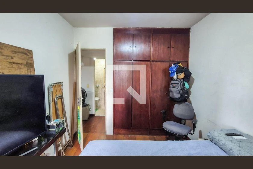 One-bedroom apartment with a washing machine — photo 27