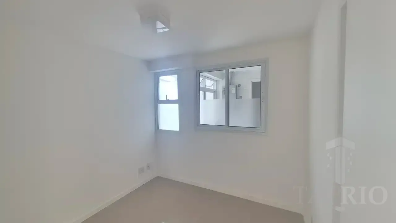 3-bedroom apartment with 3 bathrooms and 2 parking spots — photo 14