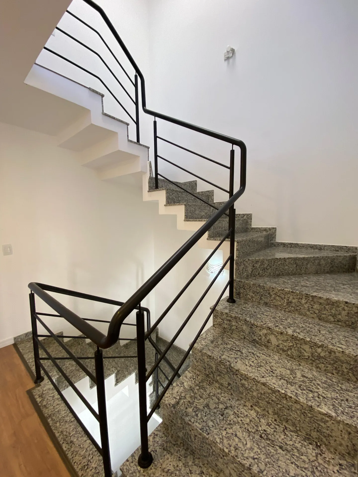 Townhouse with 5 bedrooms and 5 bathrooms, 314 m² — photo 35
