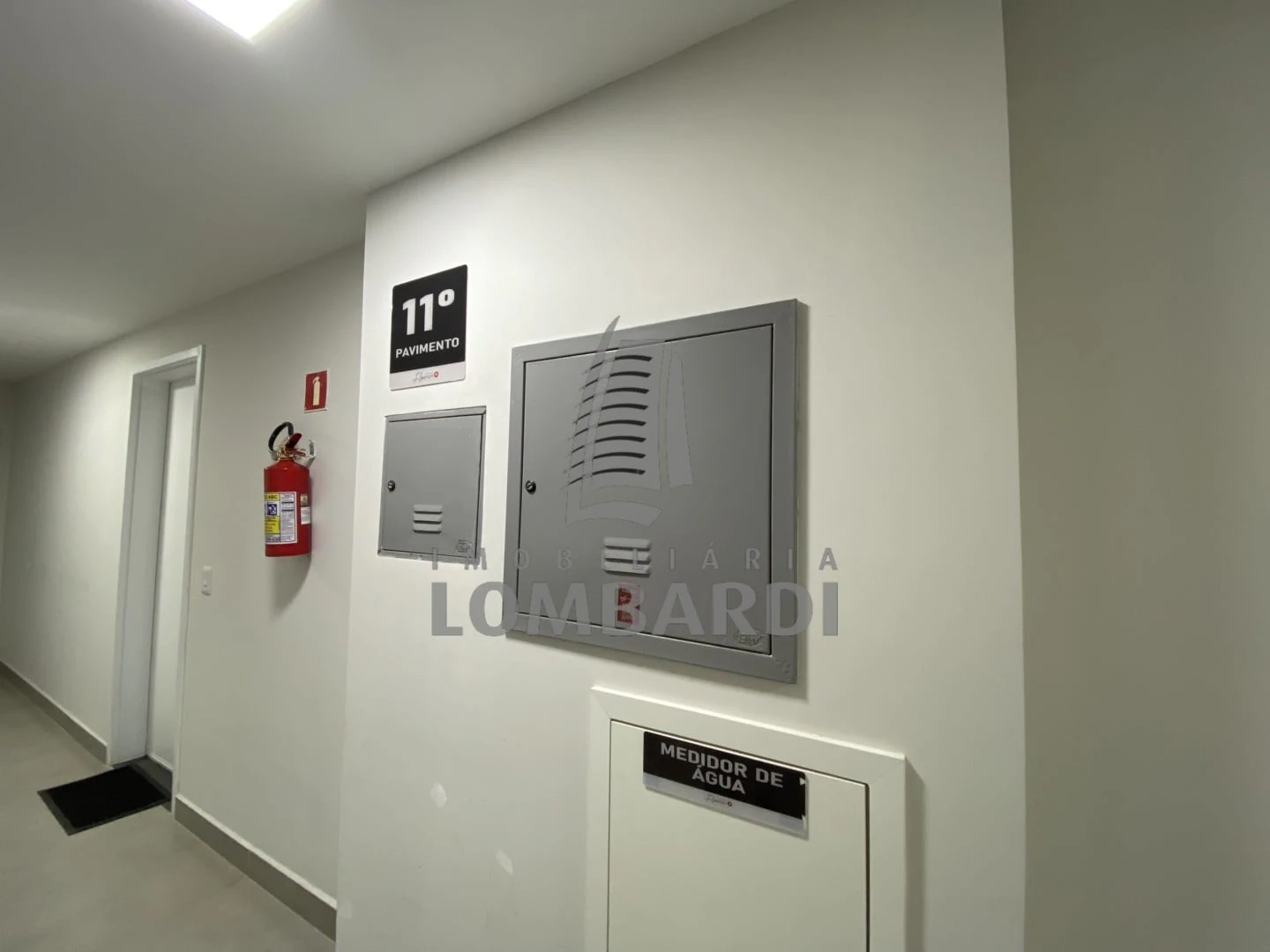 One-bedroom apartment with a washing machine in Curitiba — photo 14