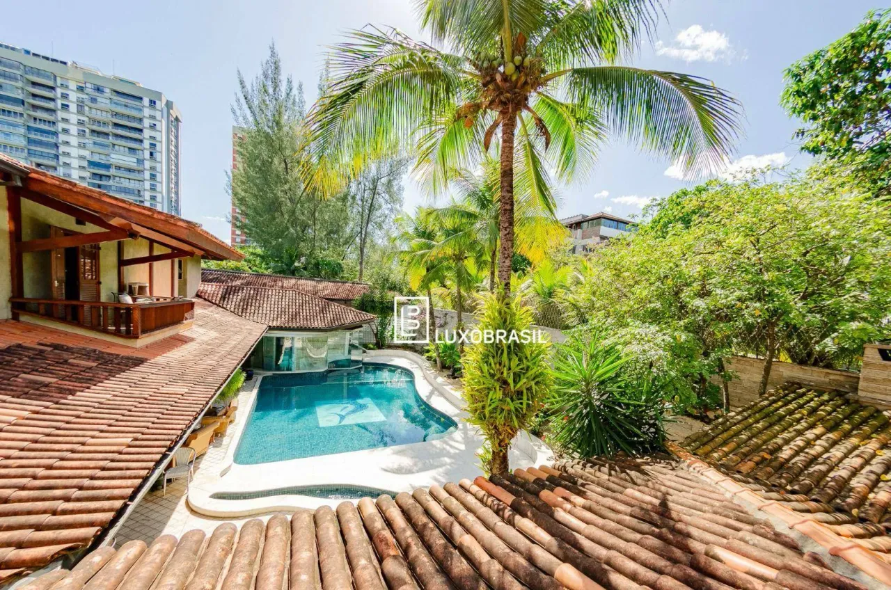 Furnished house with 5 bedrooms, 5 baths and 1116 m² — photo 11