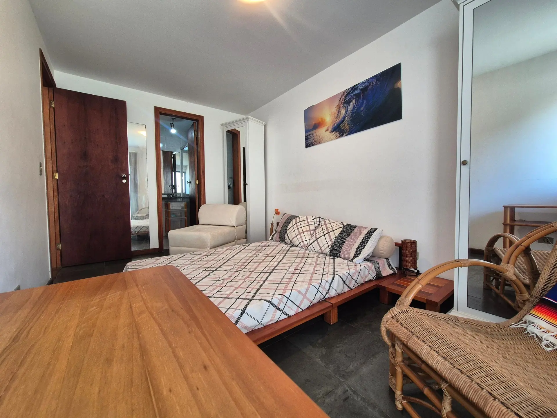 Glass-enclosed balcony in a 2-bedroom apartment, 84 m² — photo 23