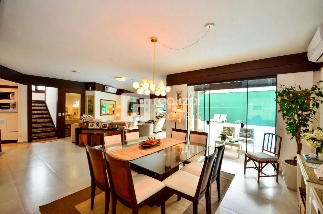Casa mobiliada de 7 quartos com 350 m² e 3 vagas — photo 2
