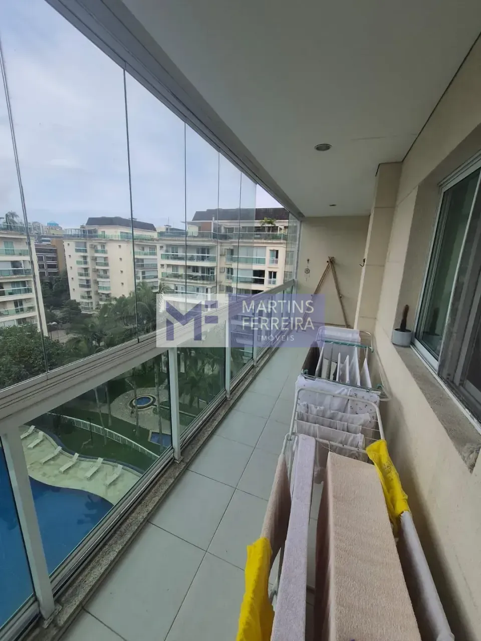 Furnished apartment with 3 bedrooms and an enclosed balcony — photo 14