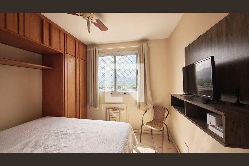 3-bedroom apartment in a building with a gym — photo 5