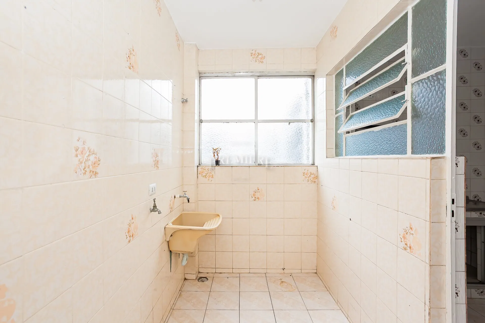 3-bedroom apartment with a washing machine in Curitiba — photo 12