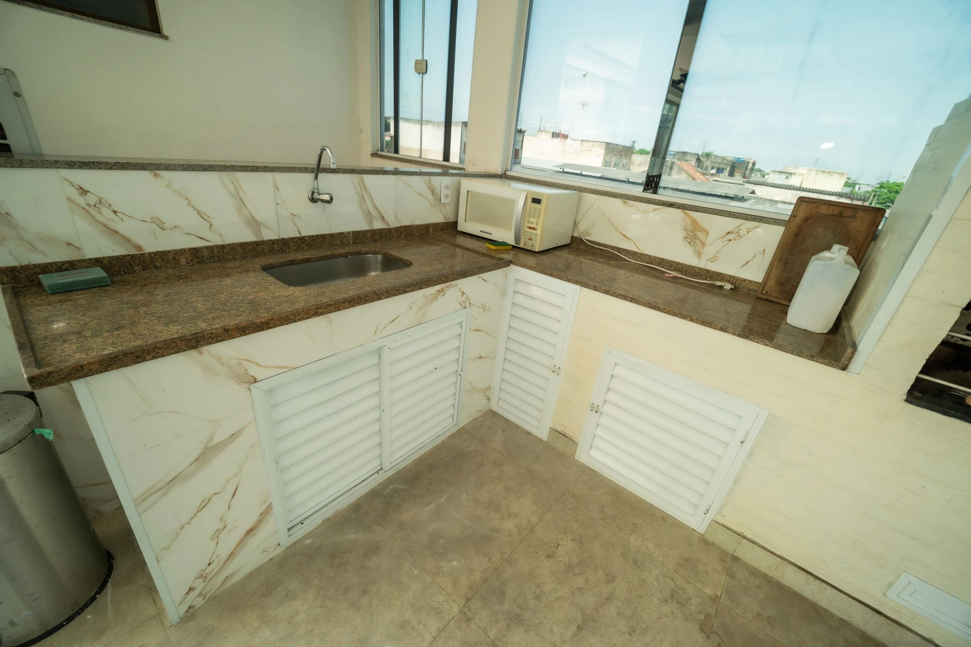 Furnished house, 449 m², with a jacuzzi — photo 41
