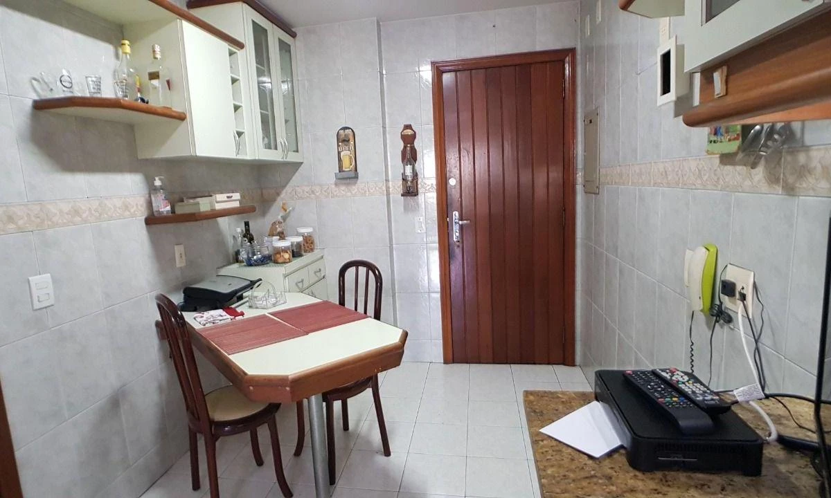 Furnished 201 m² apartment with 4 bedrooms and 3 parking — photo 23