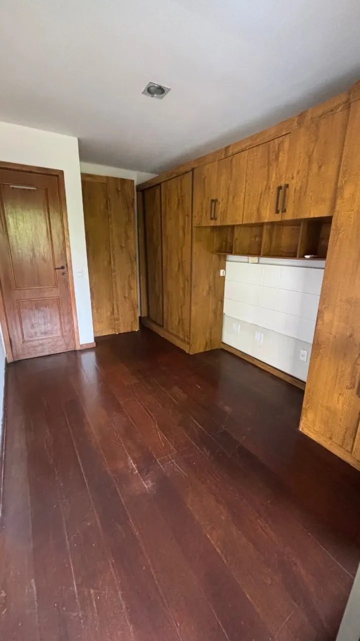 Apartment with 4 bedrooms and 2 bathrooms — photo 3