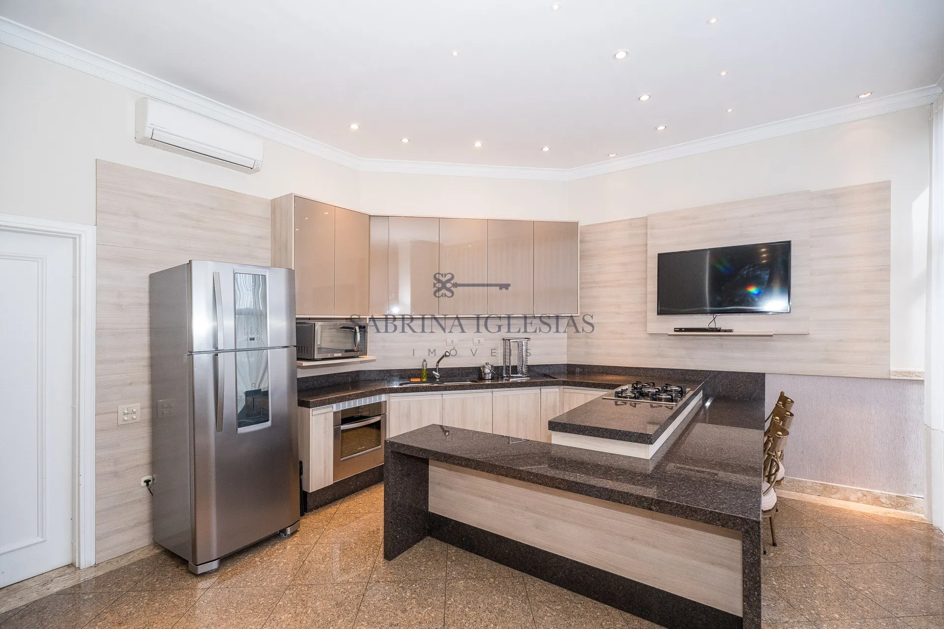 Apartamento com 3 quartos e 3 vagas, bem localizado — photo 58