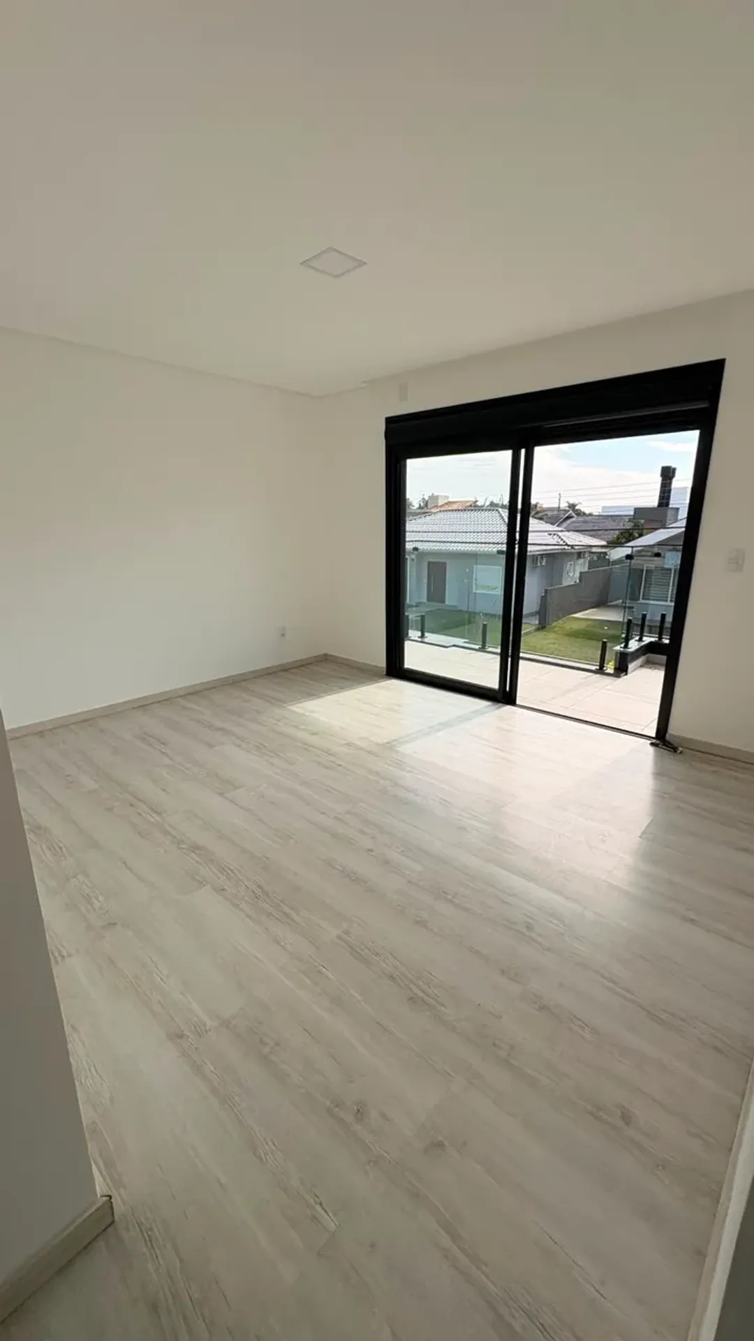 5-suite house with open-plan kitchen and 480 m² — photo 6