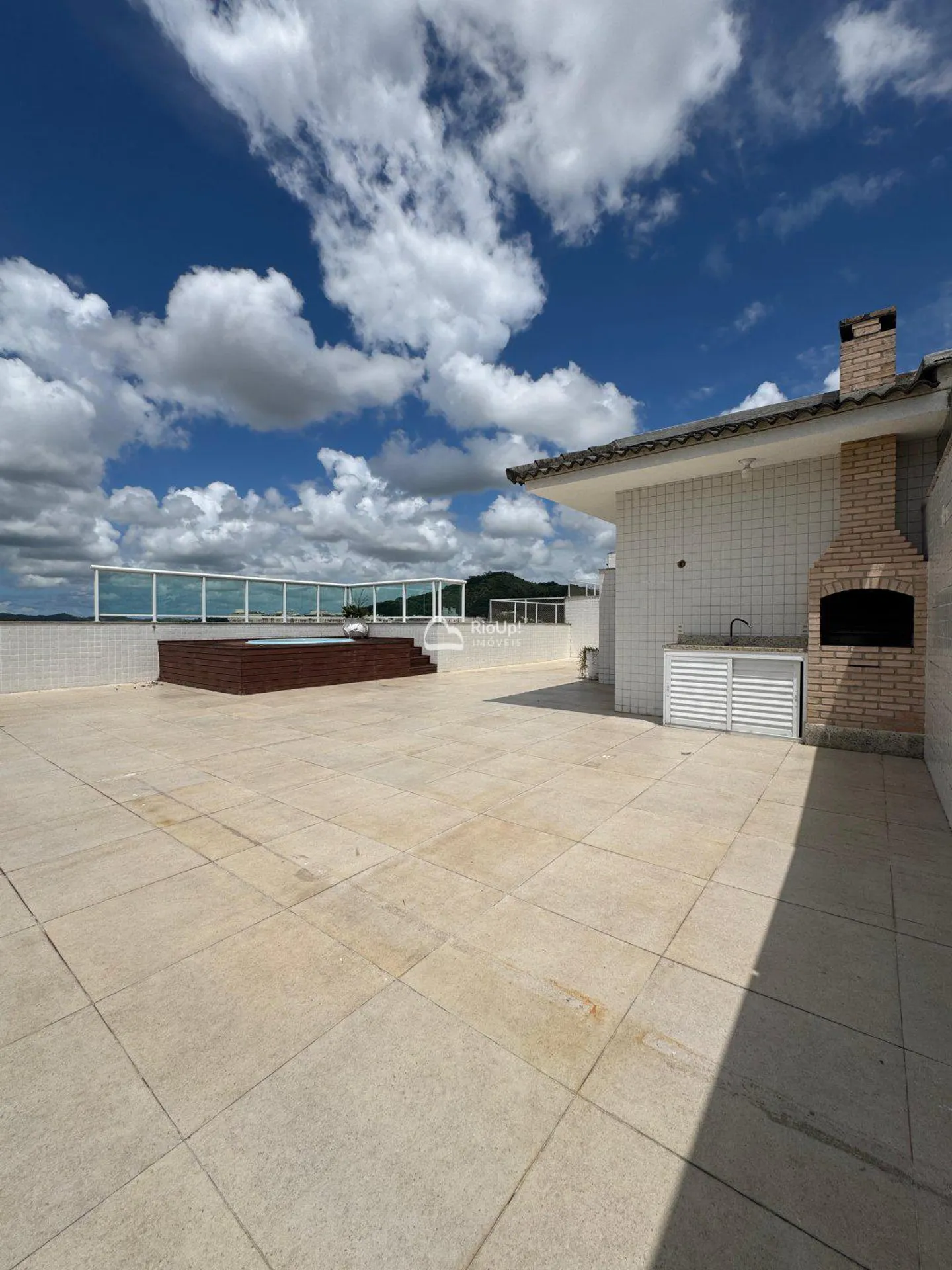Apartment, 246 m², with a grill on the balcony — photo 33
