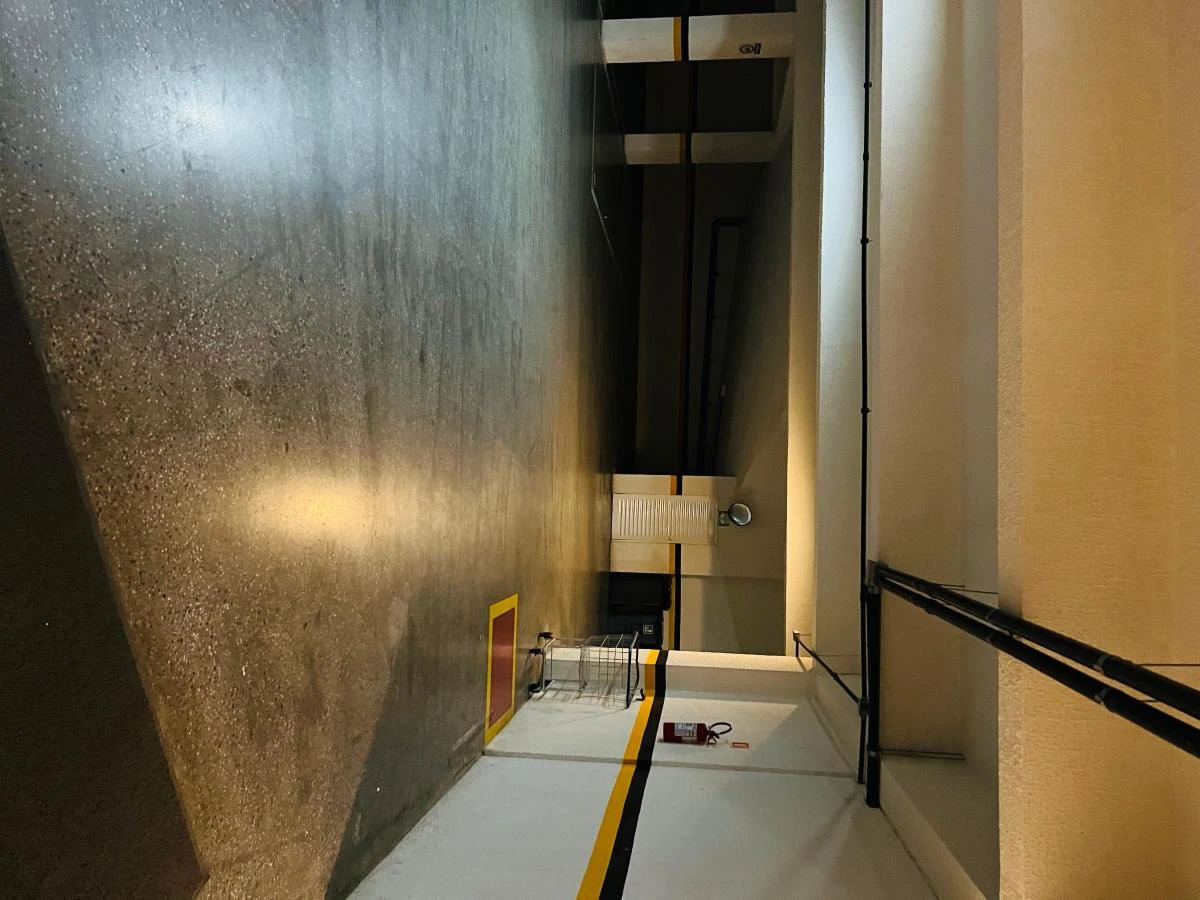 Apartamento de 190 m² con 3 dormitorios y ventanales amplios — photo 29