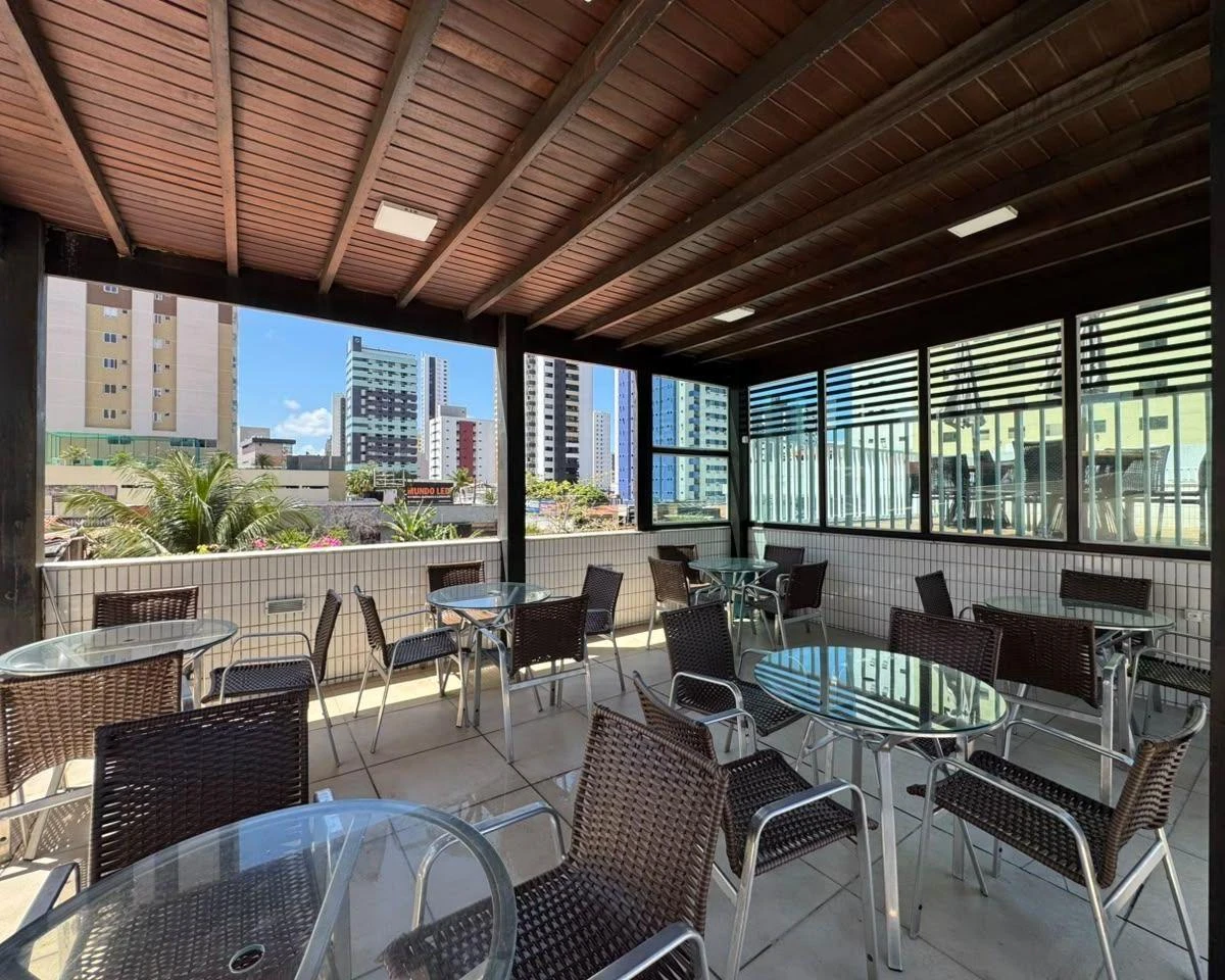 142 m² apartment with a water view and a home office — photo 11