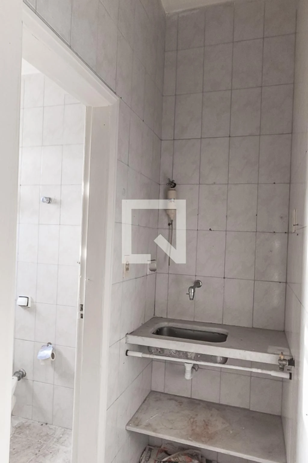 1-bedroom apartment with a private barbecue spot